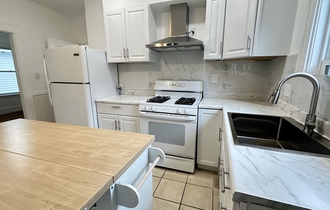 76 FAYWOOD AVE