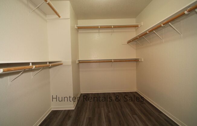 3 beds, 2 baths, $1,395