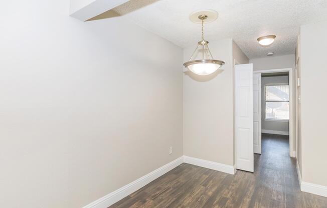 1 bed, 1 bath, 686 sqft, $1,070