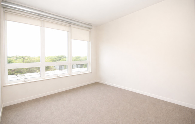 2 beds, 2 baths, 967 sqft, $2,000, Unit 101