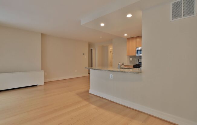 1 bed, 1 bath, 720 sqft, $3,668, Unit 0702