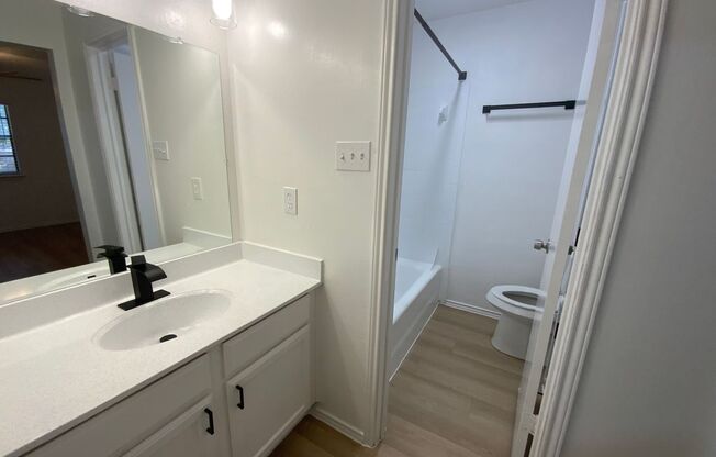 2 beds, 2.5 baths, 1,052 sqft, $1,650, Unit 9524A