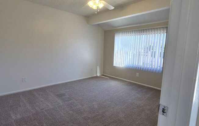 1 bed, 1 bath, 691 sqft, $2,000, Unit 476R