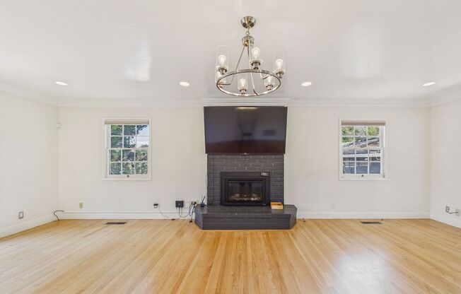 Beautiful serene and private Belmont home