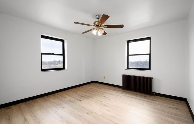 1 bed, 1 bath, 800 sqft, $999, Unit 2117 Brownsville Road - B25