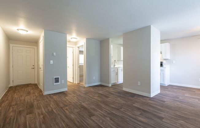 1 bed, 1 bath, 612 sqft, $1,300, Unit 323