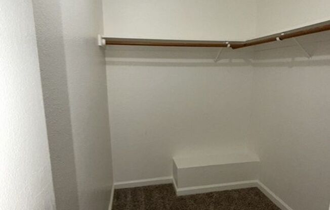 2 beds, 1.5 baths, 975 sqft, $1,535, Unit 229