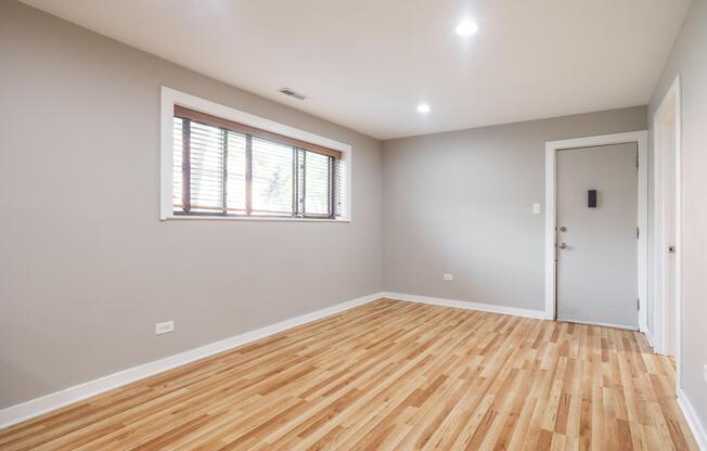 1037 W POLK ST