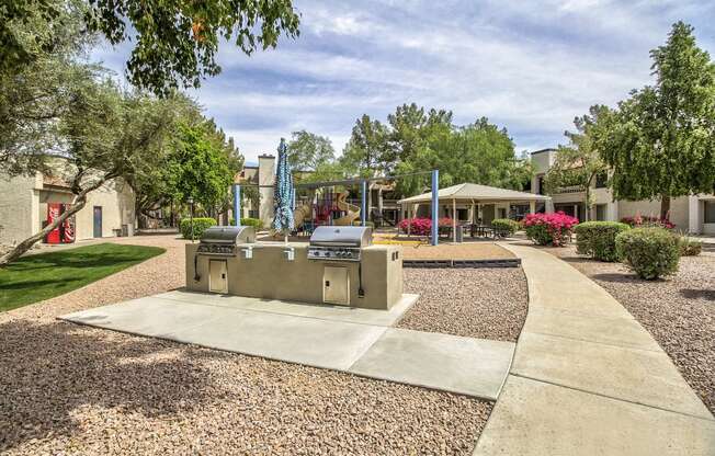 the preserve at ballantyne commons apartments playground