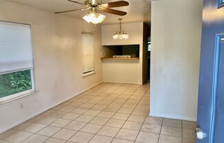 2 beds, 1 bath, 832 sqft, $995