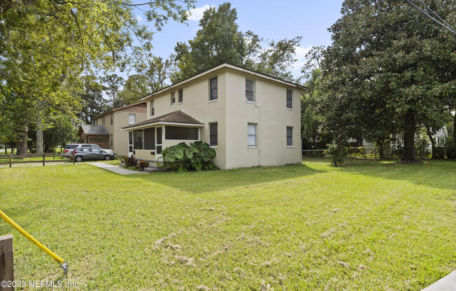 1002 DAY AVE