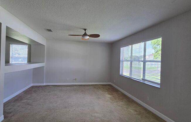 Beautiful 3BD / 2BA Home in Gated Community & Community Pool