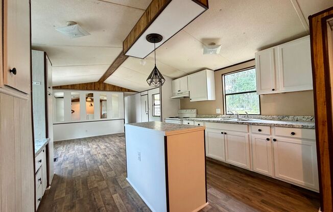 3 bedroom/ 2 bath in Lakeland
