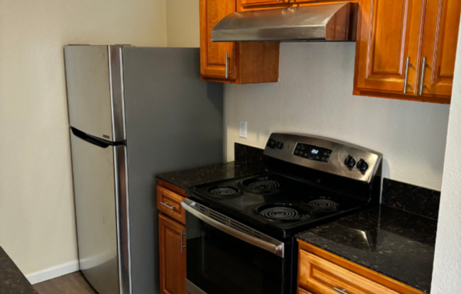 3 beds, 2 baths, 1,050 sqft, $2,650, Unit 2573-02