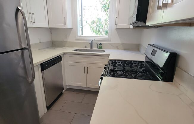 Studio, 1 bath, 500 sqft, $2,095, Unit 825-02