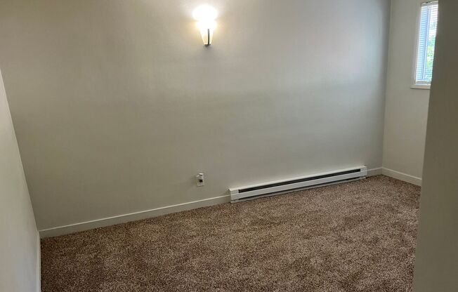 1 bed, 1 bath, 700 sqft, $1,195