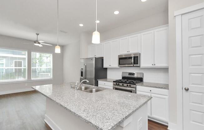 716 STRAWBERRY PNES CT
