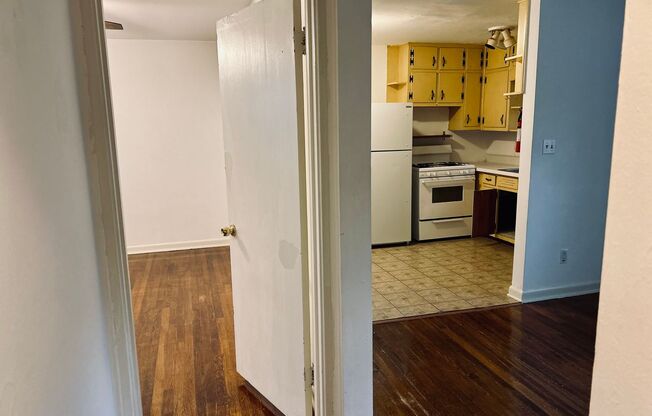 1 bed, 1 bath, 875 sqft, $1,525, Unit 909 #5