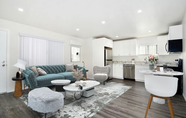 5417 & 5425 Zelzah Avenue