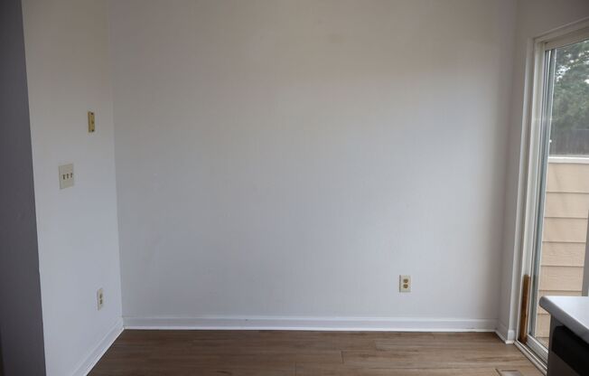 133 W 47TH PL