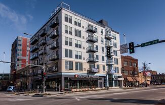 33 4 ST SW