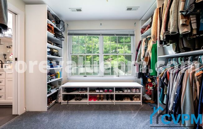 5 beds, 4.5 baths, $4,000