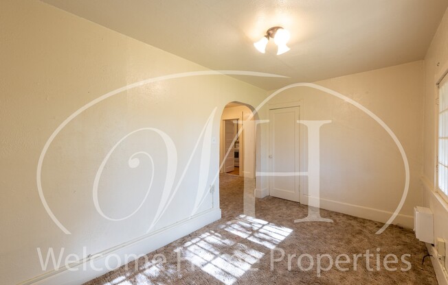 Studio, 1 bath, 450 sqft, $1,095, Unit 916 Penrose - Apt 3 (studio)