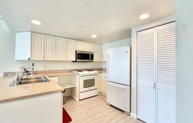 2 BEDROOM SENIOR LIVING FACILITY - ONE KALAKAUA