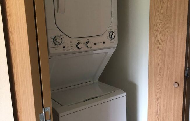 1 bed, 1 bath, 678 sqft, $1,425, Unit 21-302