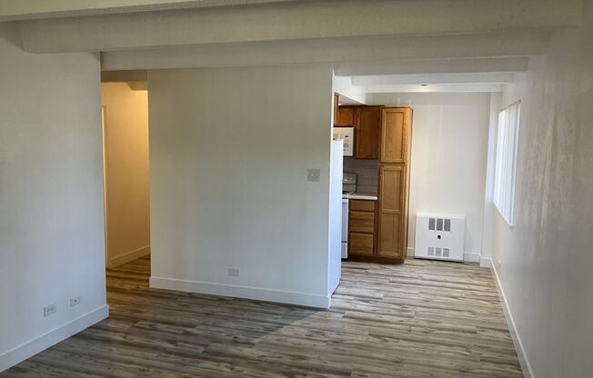 1 bed, 1 bath, $1,300, Unit 201