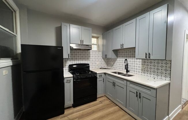 6804 S Champlain Ave, Chicago, IL 60637