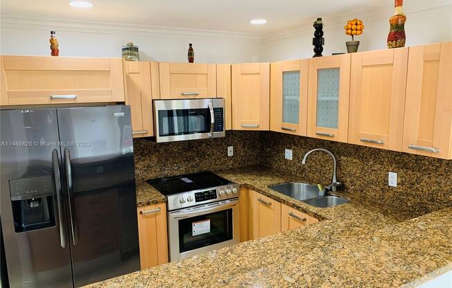 3268 SW 25th Ter (Upstairs)