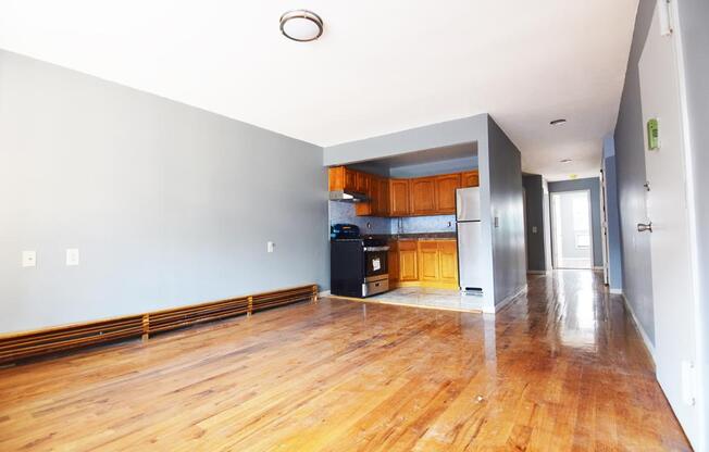 2 beds, 2 baths, 1,300 sqft, $3,300