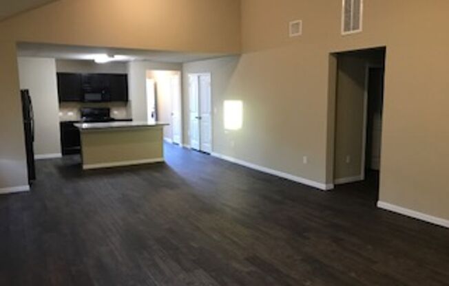 Great 4 Bedroom home with Open floor plan