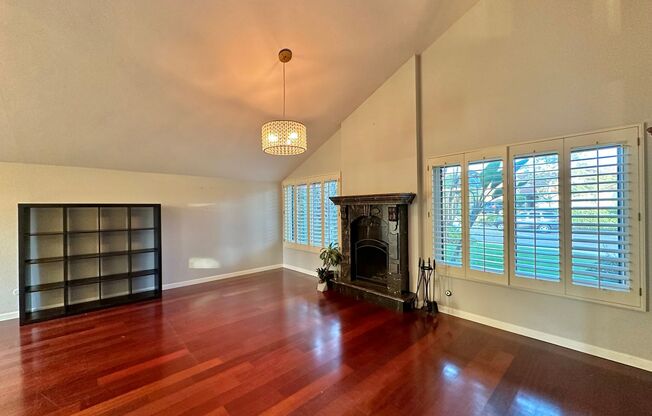 Elegant 3BR/2.5BA Home with Sparkling Pool!