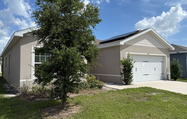 Charming 3-Bedroom Home with Solar – Modern Comfort in Lucerne Park, Winter Haven!