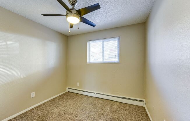 2 beds, 1 bath, 605 sqft, $1,495, Unit 32