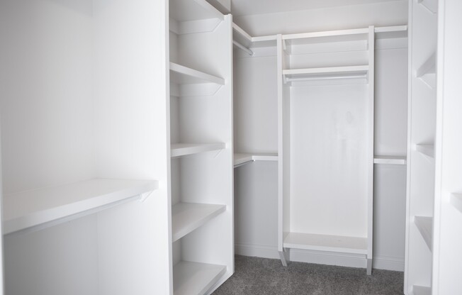 1 bed, 1 bath, 913 sqft, $1,895, Unit 504
