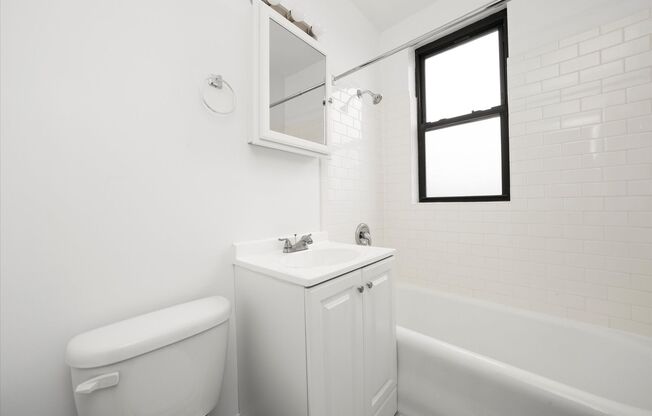 Studio, 1 bath, 365 sqft, $1,295, Unit Spaulding-217