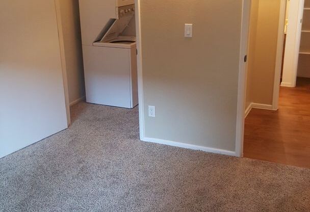 2 beds, 2 baths, 880 sqft, $1,255, Unit 105