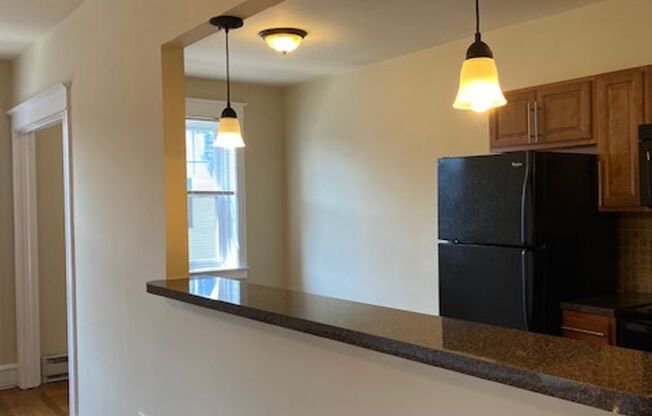 1 bed, 1 bath, 800 sqft, $1,550, Unit A305