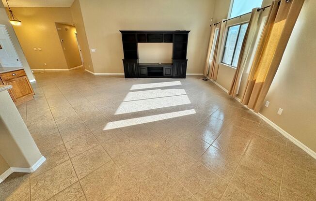 SINGLE STORY 4 BEDROOM HOME IN CUL DE SAC LOCATED IN NORTH LAS VEGAS