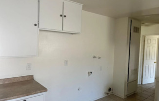 2379 N SEPULVEDA AVE