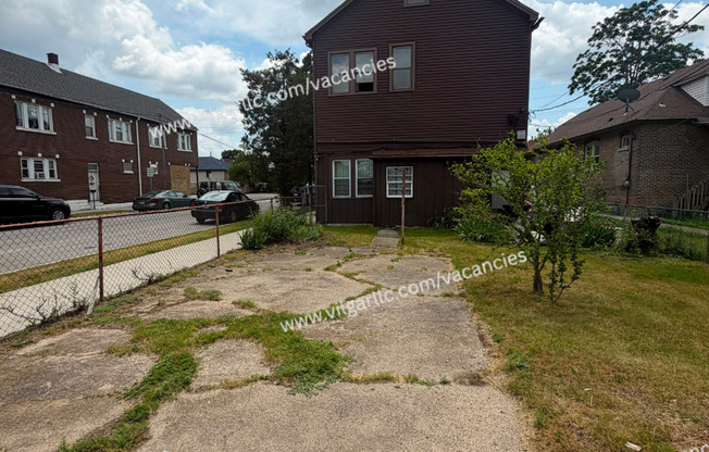 1202 W 151st