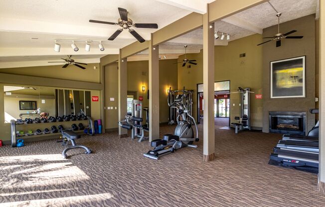 1 bed, 1 bath, 727 sqft, $1,425, Unit Q109