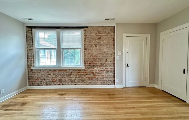 1 bed, 1 bath, 800 sqft, $995