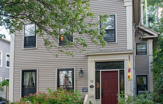 12 WILLIAM SAINT WILLIAM ST