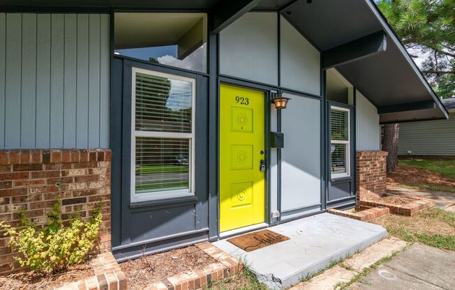 Stunning Renovation in East Durham! 2 Bedroom, 1 Bath, Office, Pet Friendly!
