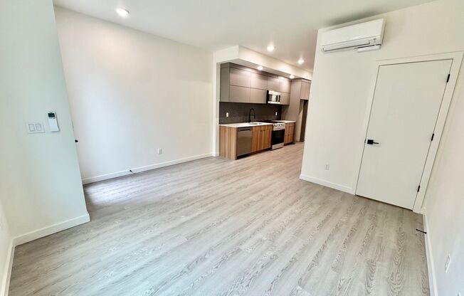 *1 MONTH FREE RENT* A 2bd/2bath Modern Townhome in Portland’s Vibrant Hollywood District