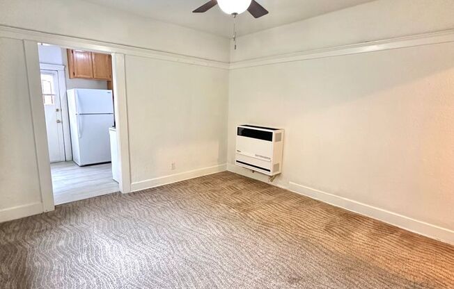 1 bed, 1 bath, 650 sqft, $1,995, Unit 3422 E 1st St